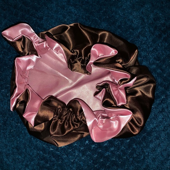 Satin Hair Bonnets - Picture 2 of 6